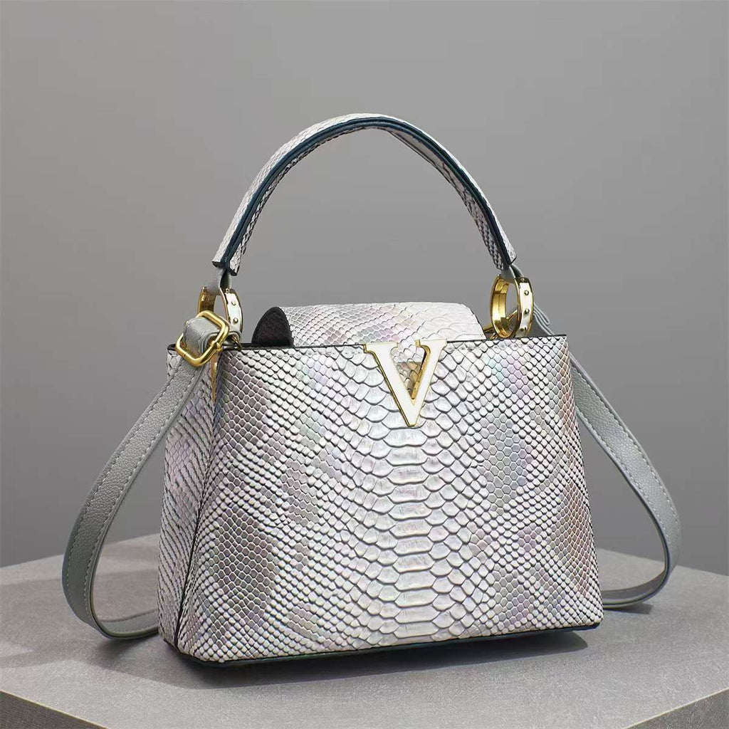 Luxury Snake Pattern Women’s Handbag – Stylish Crossbody Shoulder Bag (2026 Trend)